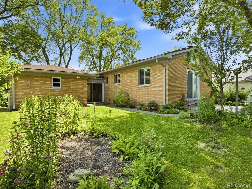 1117 Joann Court Port Huron City MI 48060