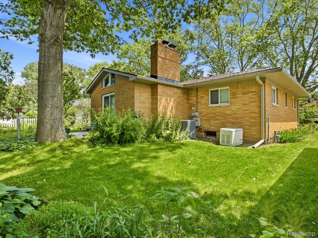 1117 Joann Court Port Huron City MI 48060