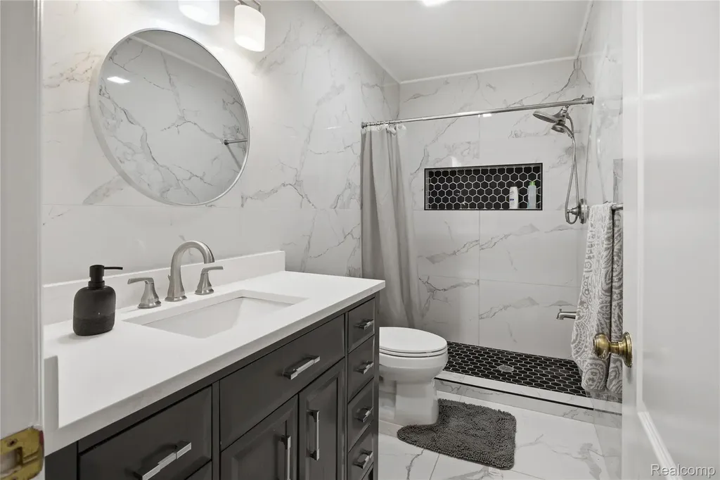 8873 Northern Avenue Plymouth Charter Township MI 48170
