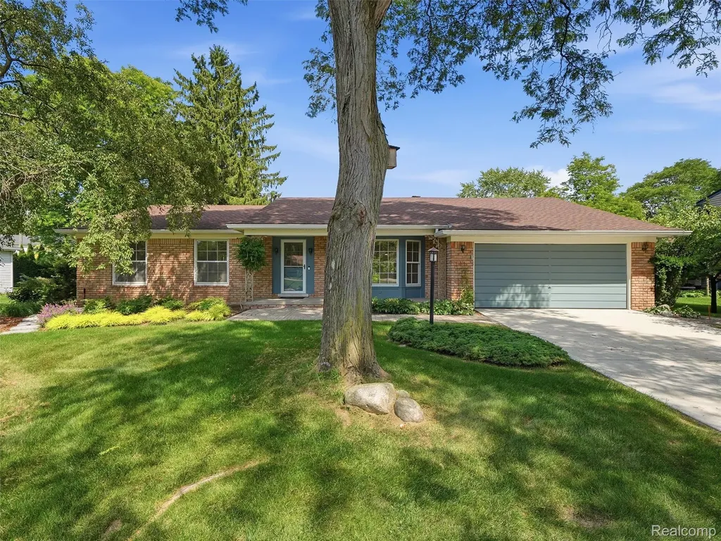 31526 Sunset Drive Beverly Hills Village MI 48025