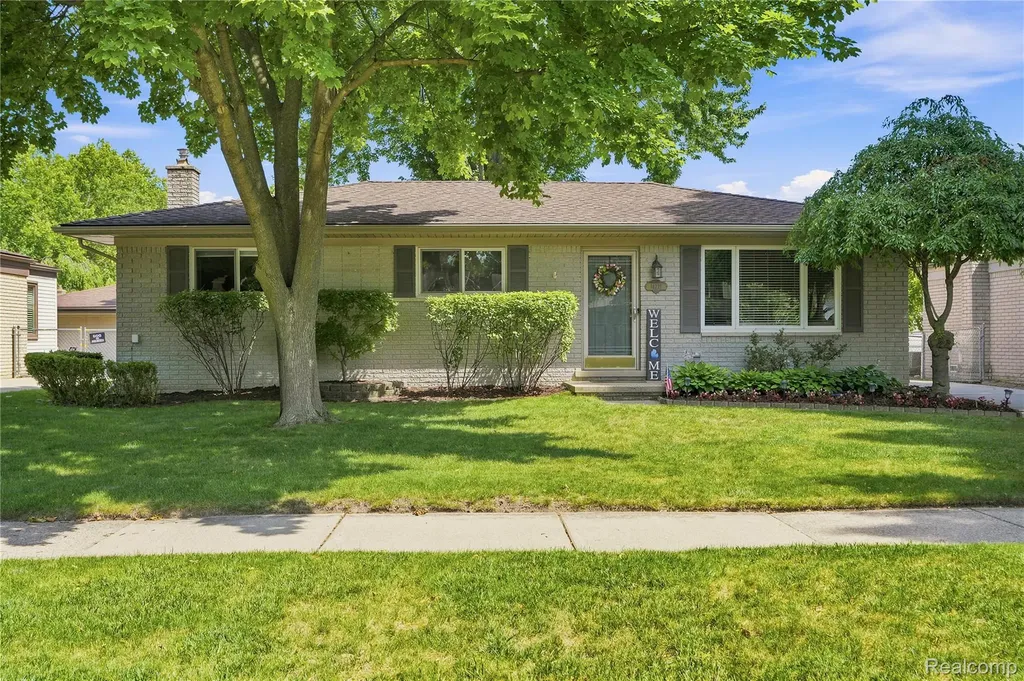 14215 Alpena Drive Sterling Heights City MI 48313