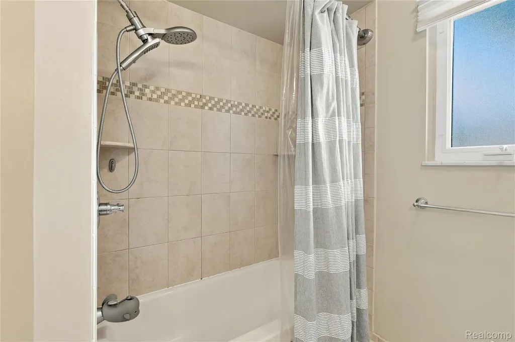 14215 Alpena Drive Sterling Heights City MI 48313