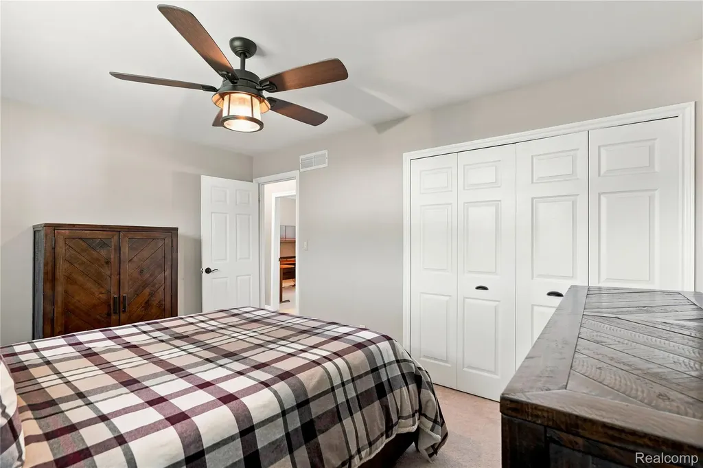 14215 Alpena Drive Sterling Heights City MI 48313