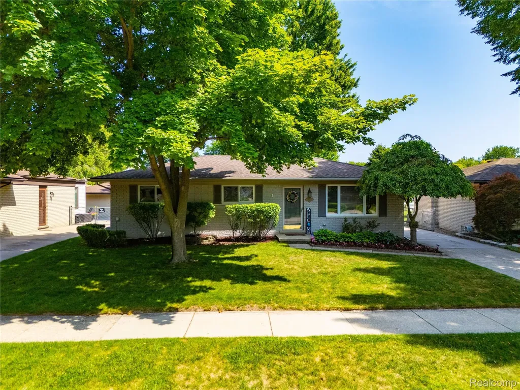 14215 Alpena Drive Sterling Heights City MI 48313