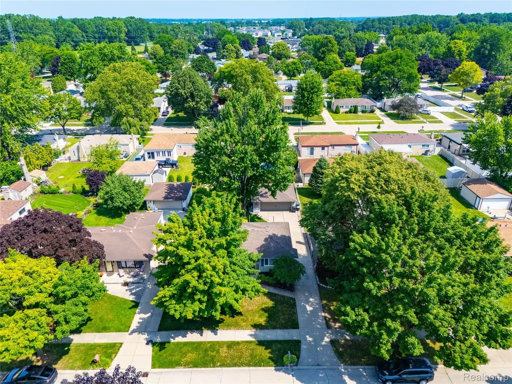 14215 Alpena Drive Sterling Heights City MI 48313