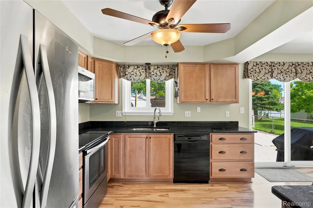 14215 Alpena Drive Sterling Heights City MI 48313