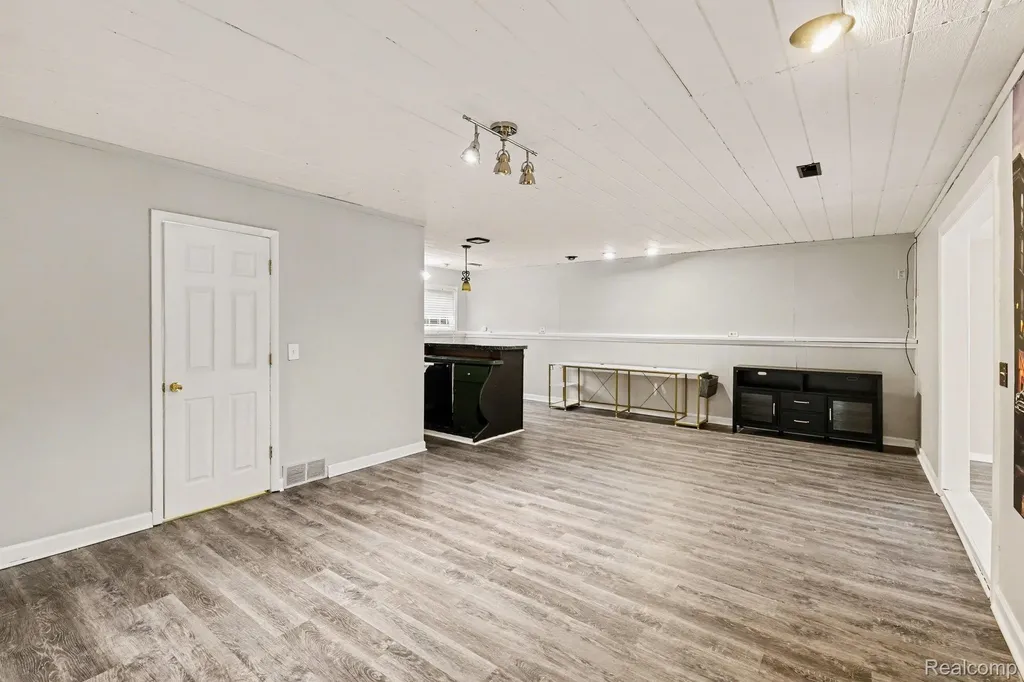 1784 Byron Road Howell Township MI 48855