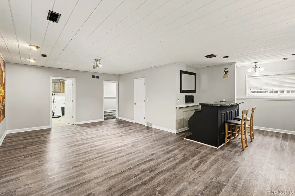 1784 Byron Road Howell Township MI 48855