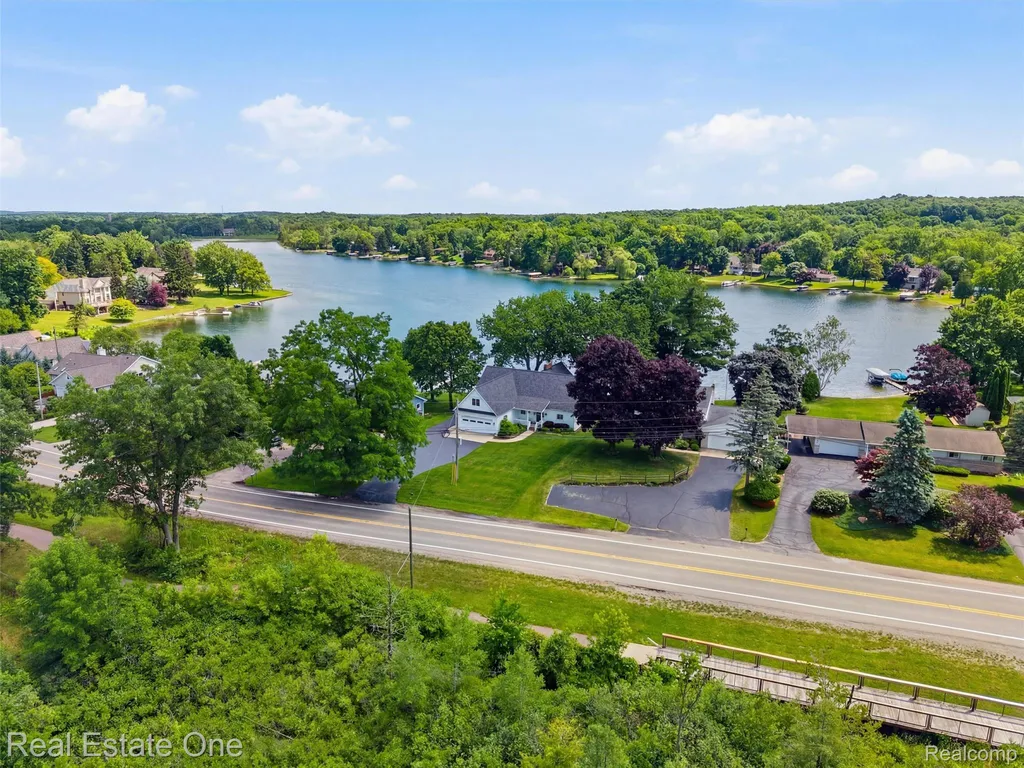 9400 Sashabaw Road Independence Charter Township MI 48348