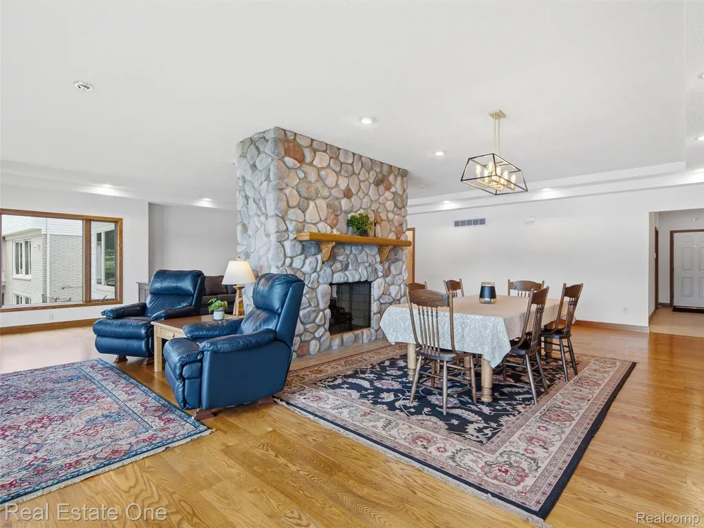 9400 Sashabaw Road Independence Charter Township MI 48348