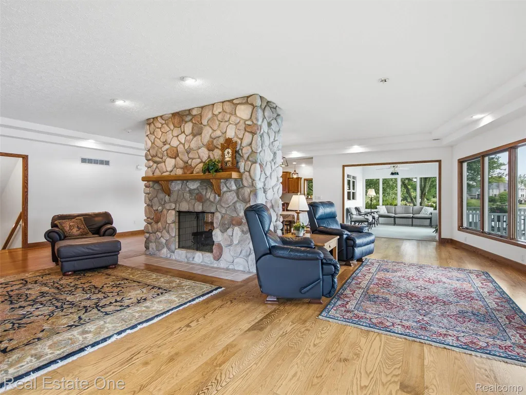 9400 Sashabaw Road Independence Charter Township MI 48348