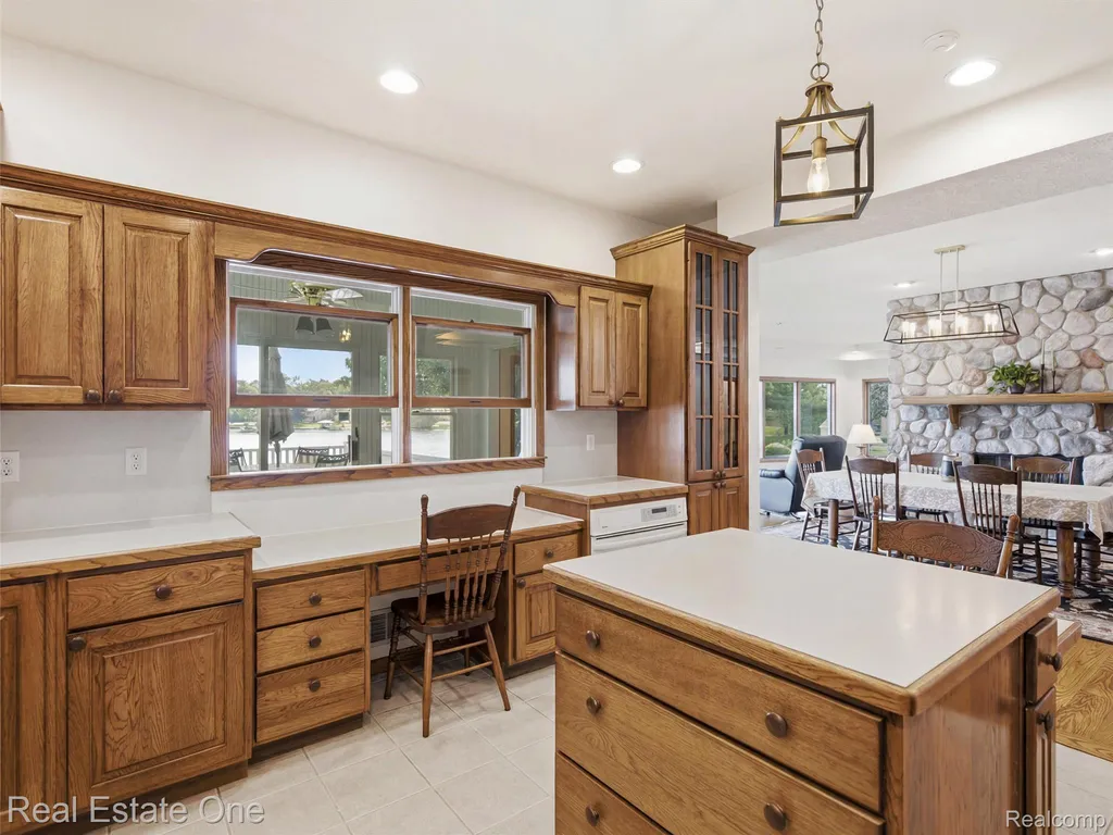9400 Sashabaw Road Independence Charter Township MI 48348