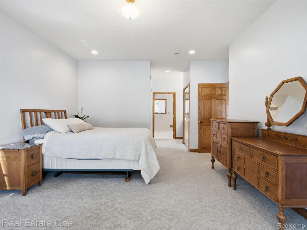 9400 Sashabaw Road Independence Charter Township MI 48348