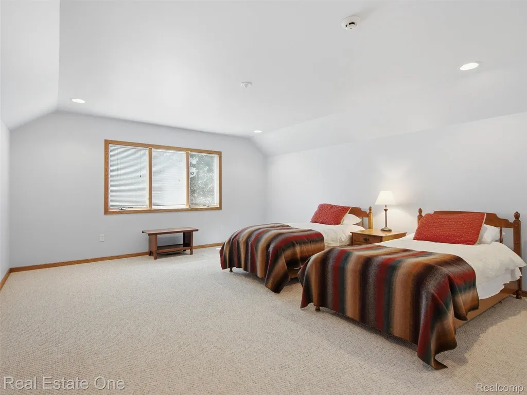 9400 Sashabaw Road Independence Charter Township MI 48348