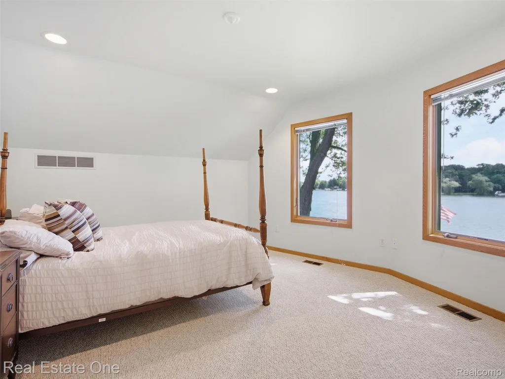 9400 Sashabaw Road Independence Charter Township MI 48348