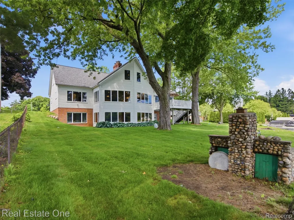 9400 Sashabaw Road Independence Charter Township MI 48348