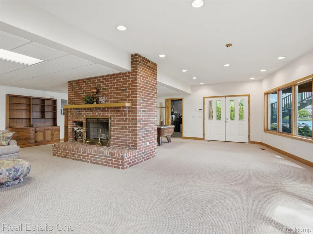 9400 Sashabaw Road Independence Charter Township MI 48348