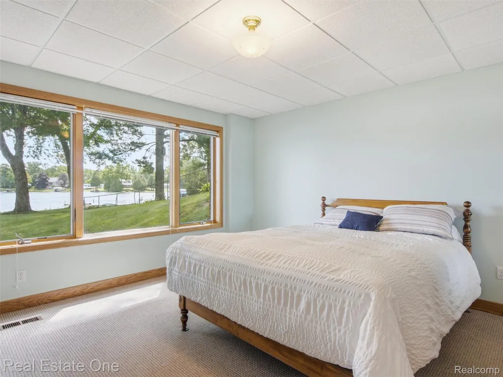 9400 Sashabaw Road Independence Charter Township MI 48348