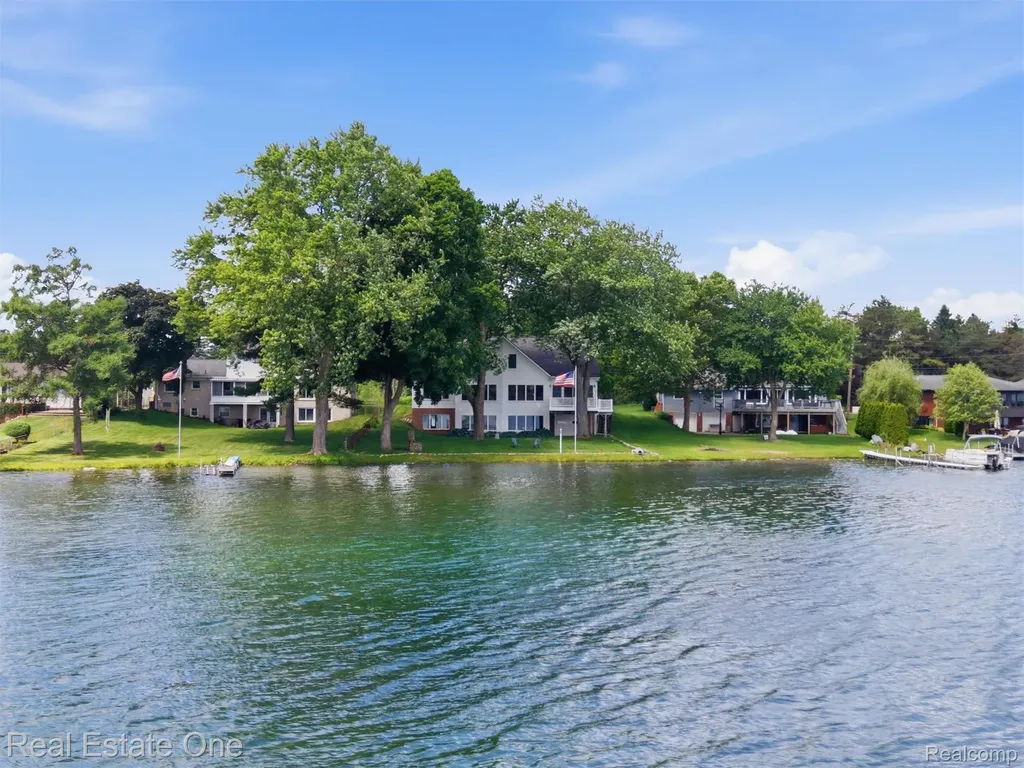 9400 Sashabaw Road Independence Charter Township MI 48348