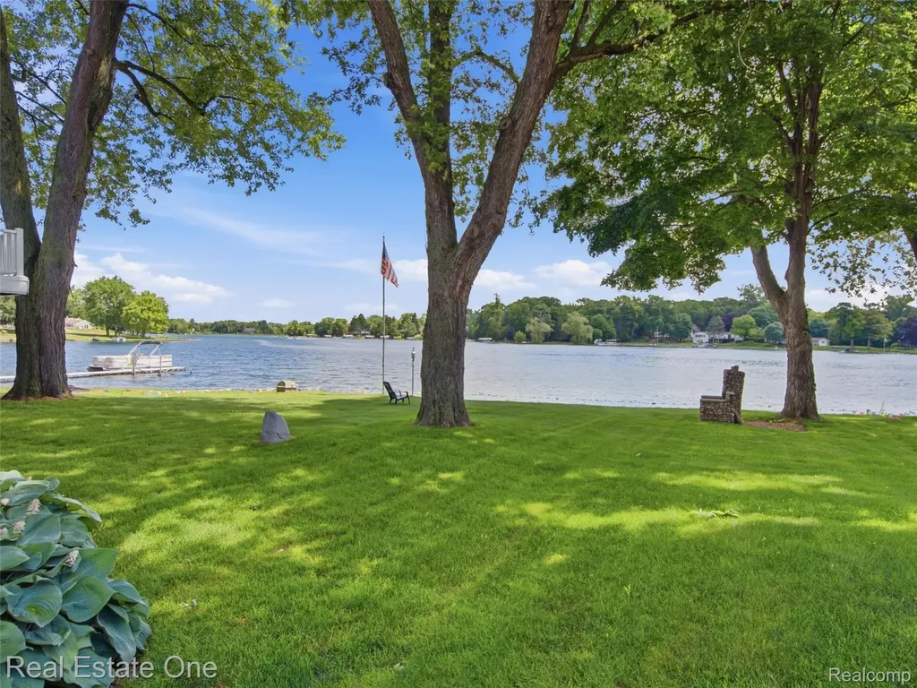 9400 Sashabaw Road Independence Charter Township MI 48348