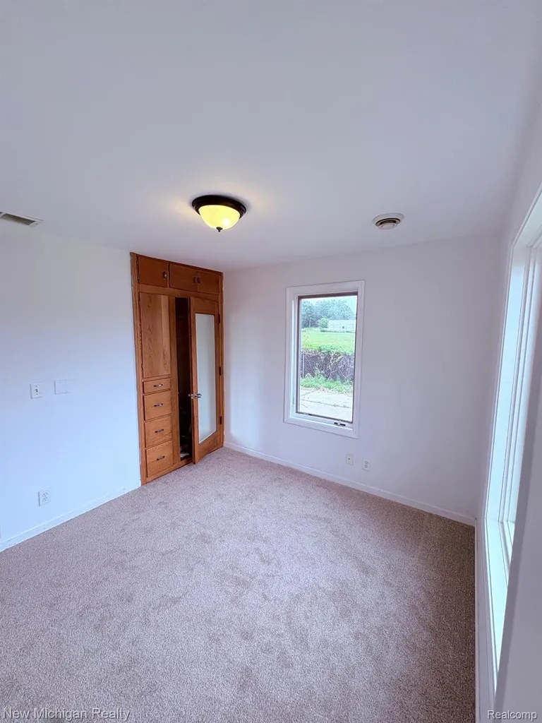 4469 S Saginaw Street Burton City MI 48529