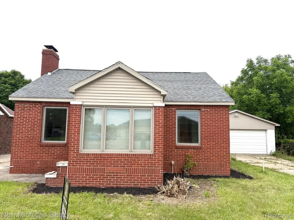 4469 S Saginaw Street Burton City MI 48529