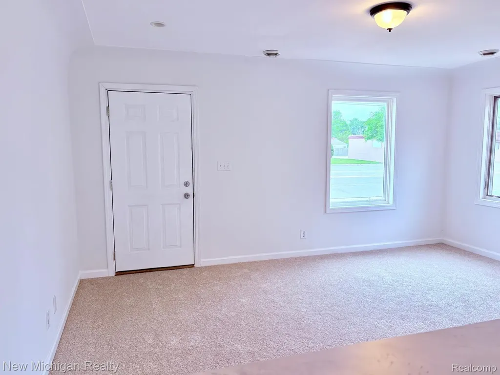 4469 S Saginaw Street Burton City MI 48529