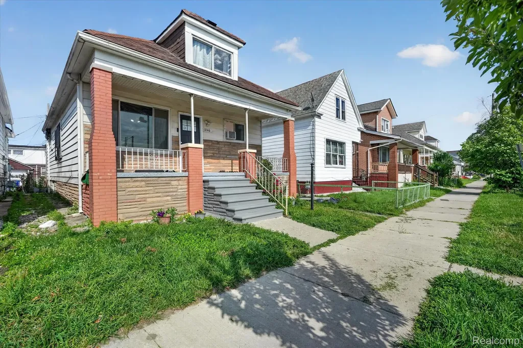 12146 Klinger Street Hamtramck City MI 48212