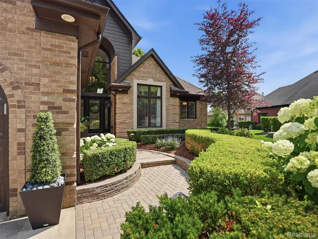 54544 Waubay Drive Macomb Township MI 48042