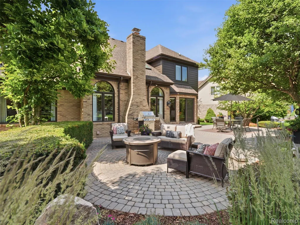 54544 Waubay Drive Macomb Township MI 48042