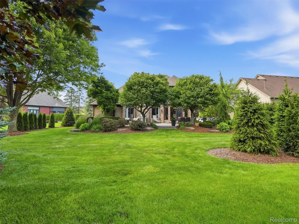 54544 Waubay Drive Macomb Township MI 48042