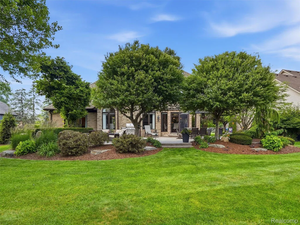 54544 Waubay Drive Macomb Township MI 48042