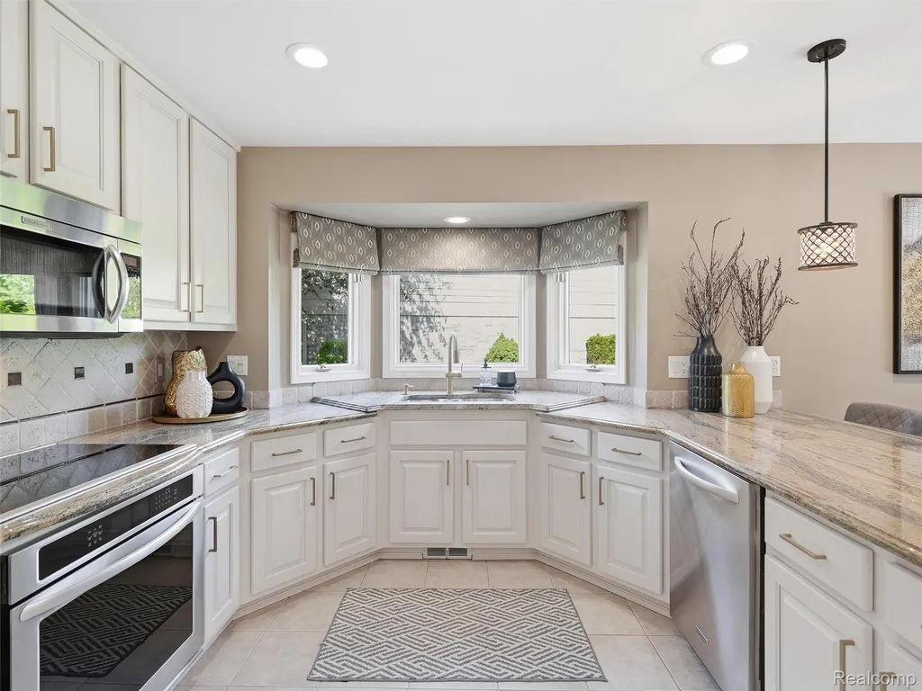 54544 Waubay Drive Macomb Township MI 48042