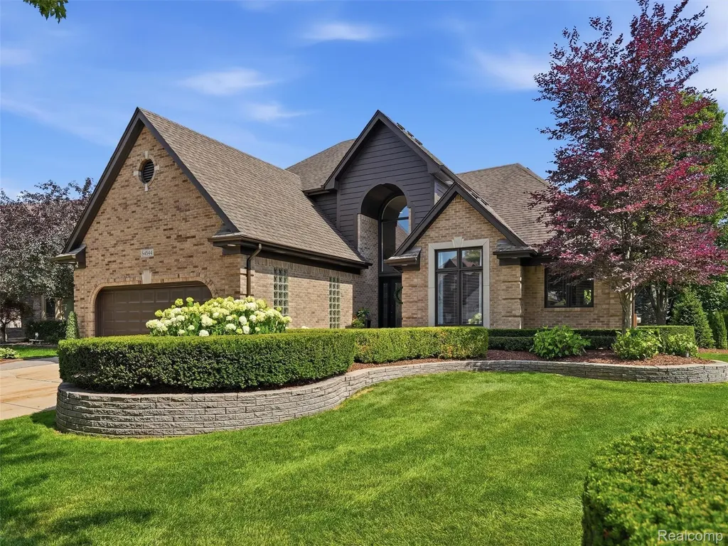 54544 Waubay Drive Macomb Township MI 48042