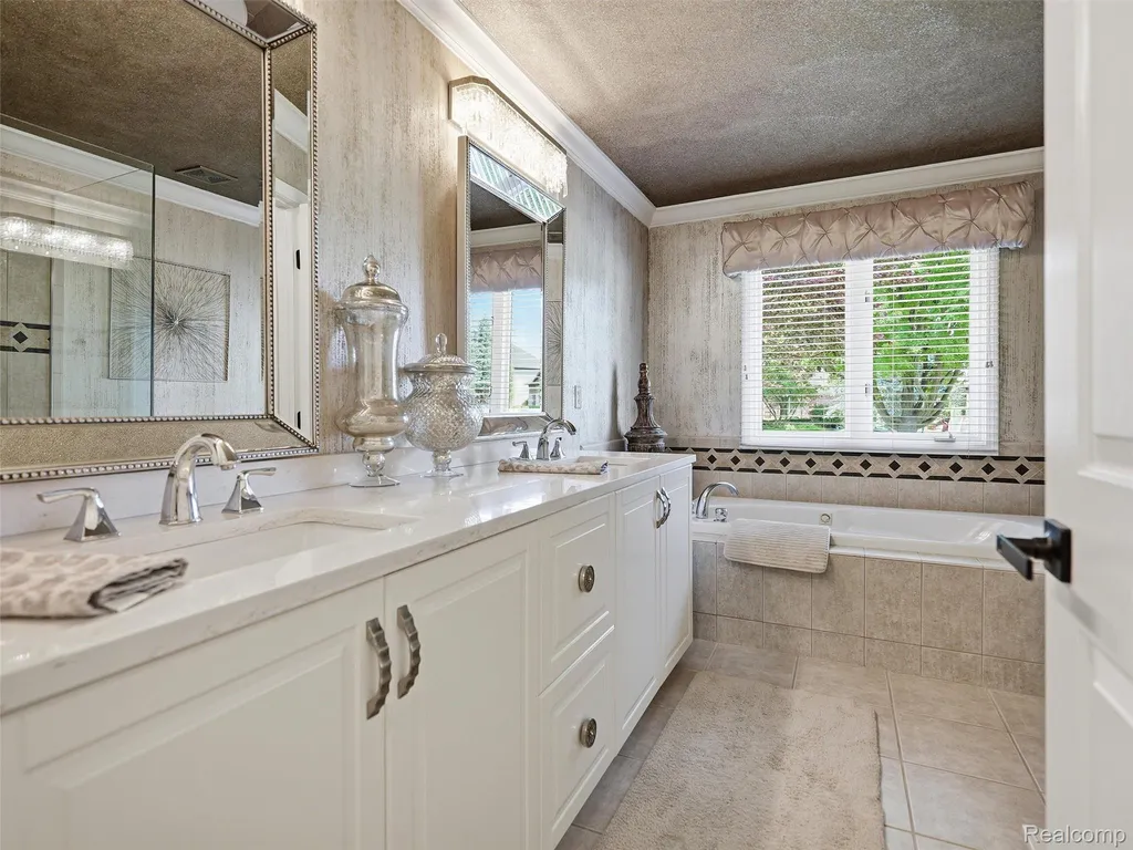 54544 Waubay Drive Macomb Township MI 48042