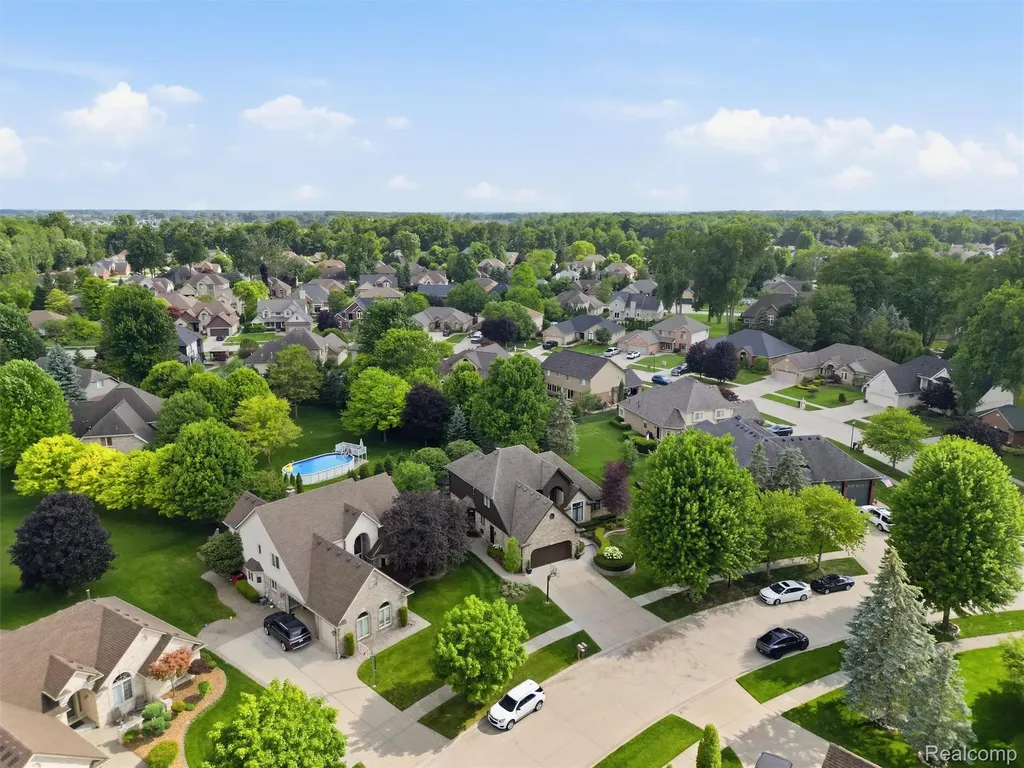 54544 Waubay Drive Macomb Township MI 48042