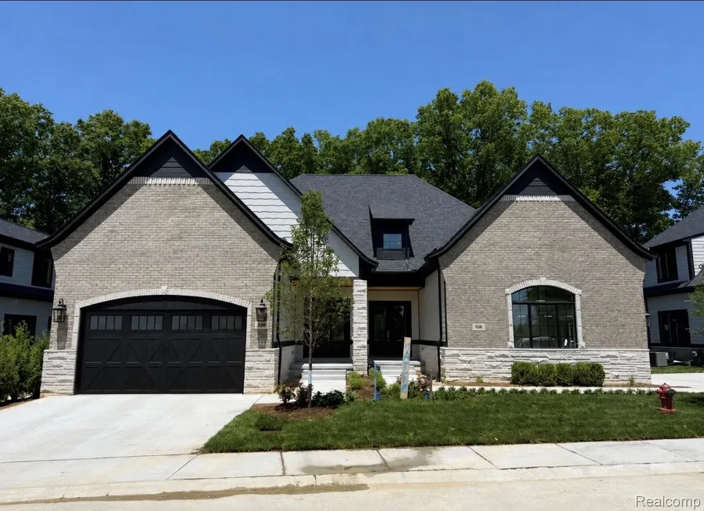 530 Maplehill Road Rochester Hills City MI 48306