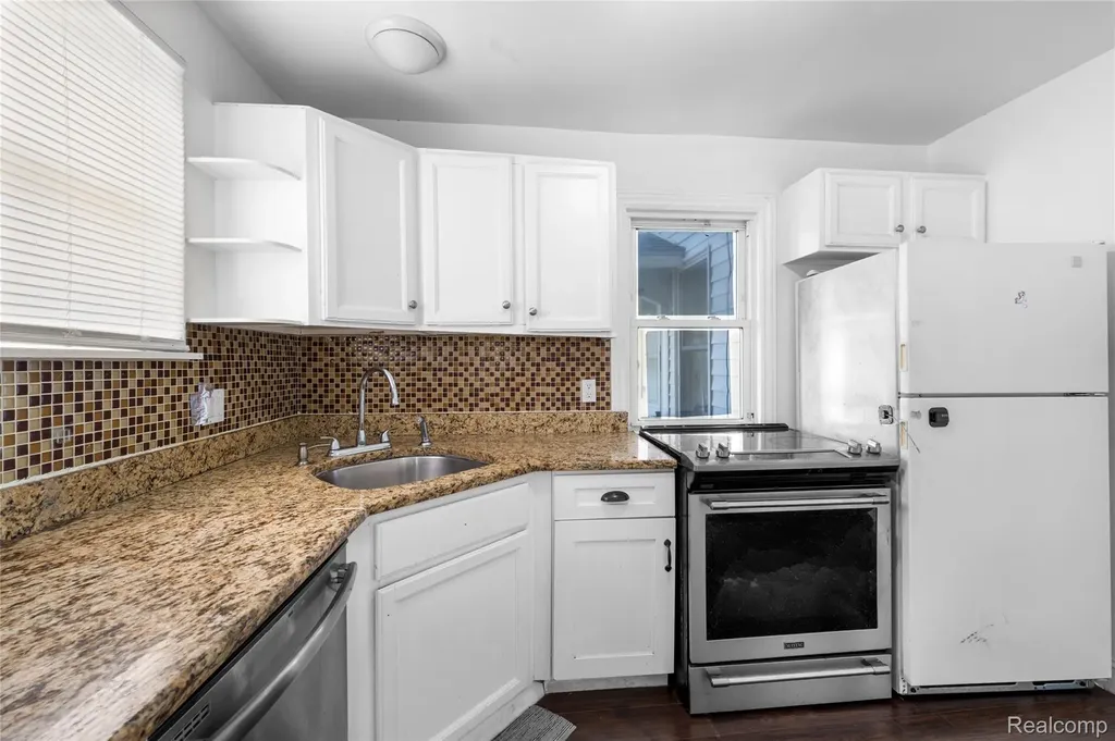 957 Winchester Avenue Lincoln Park City MI 48146