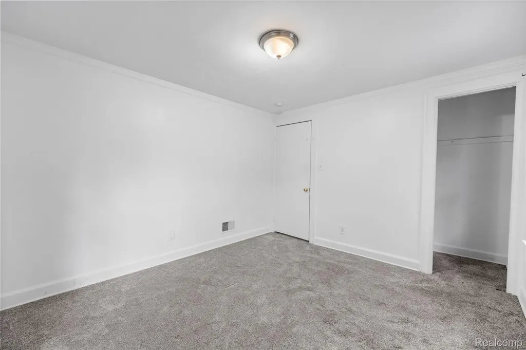957 Winchester Avenue Lincoln Park City MI 48146