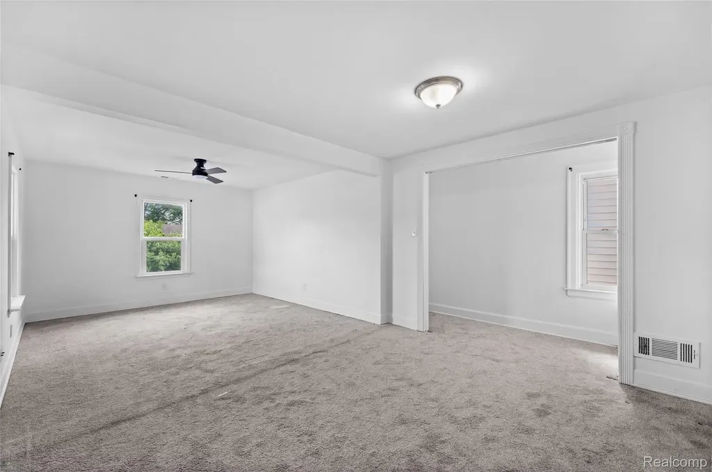 957 Winchester Avenue Lincoln Park City MI 48146