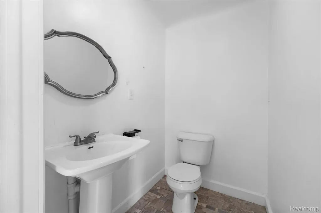 957 Winchester Avenue Lincoln Park City MI 48146