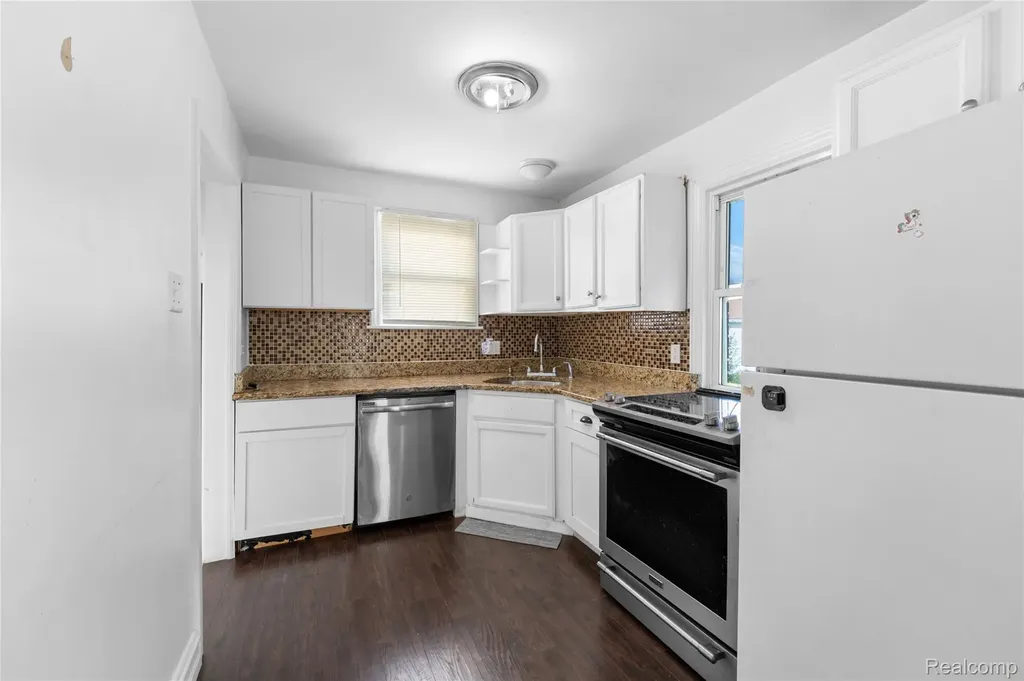 957 Winchester Avenue Lincoln Park City MI 48146