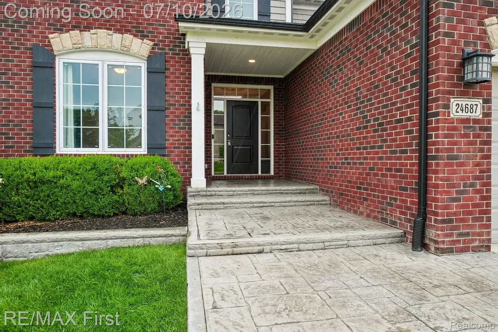 24687 Kabarda Drive Macomb Township MI 48042