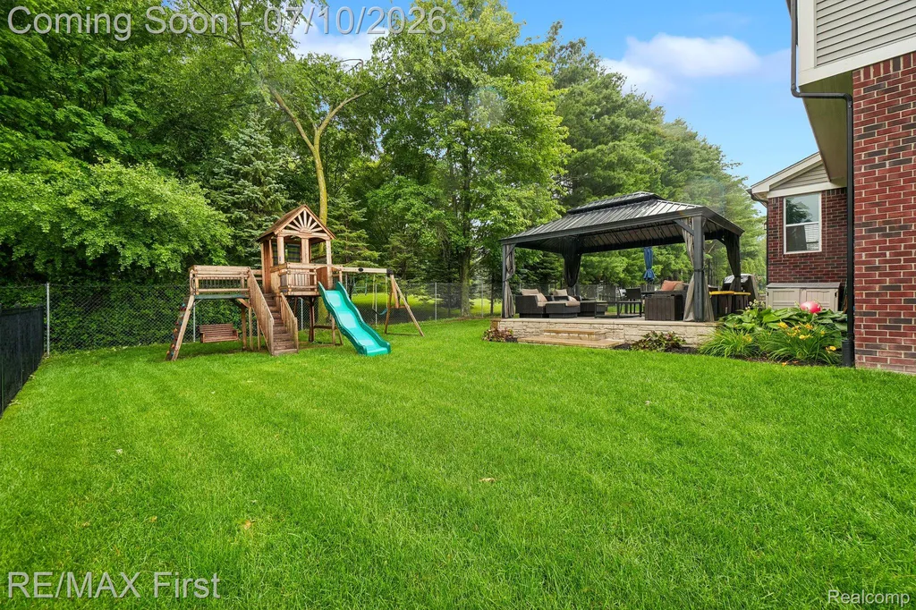 24687 Kabarda Drive Macomb Township MI 48042