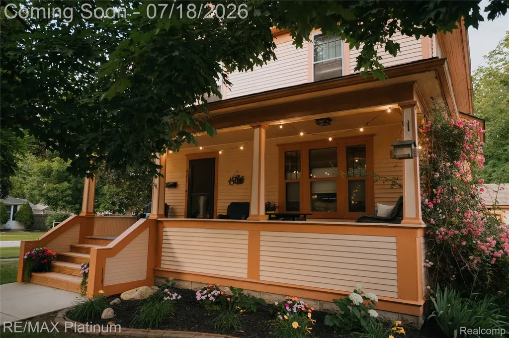 621 N Court Street Howell City MI 48843