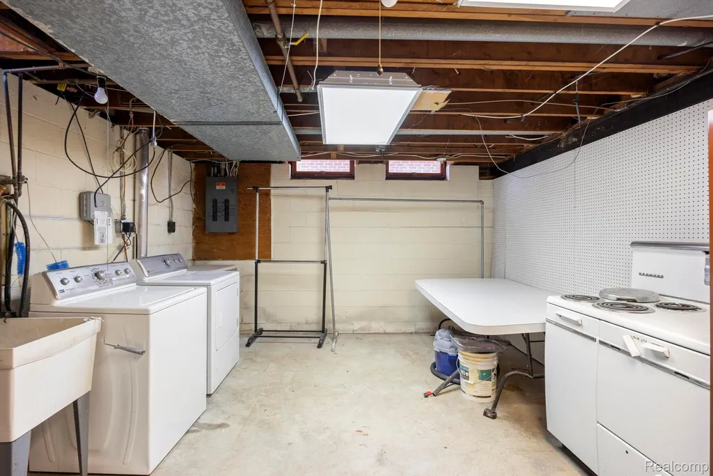 30712 Champine Street St. Clair Shores City MI 48082