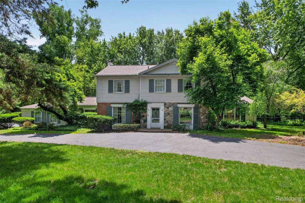 321 Barden Road Bloomfield Hills City MI 48304