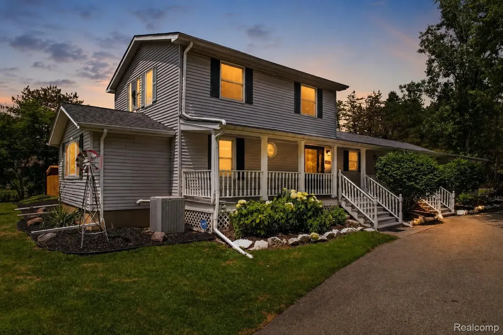 1437 E Cook Road Grand Blanc Charter Township MI 48439