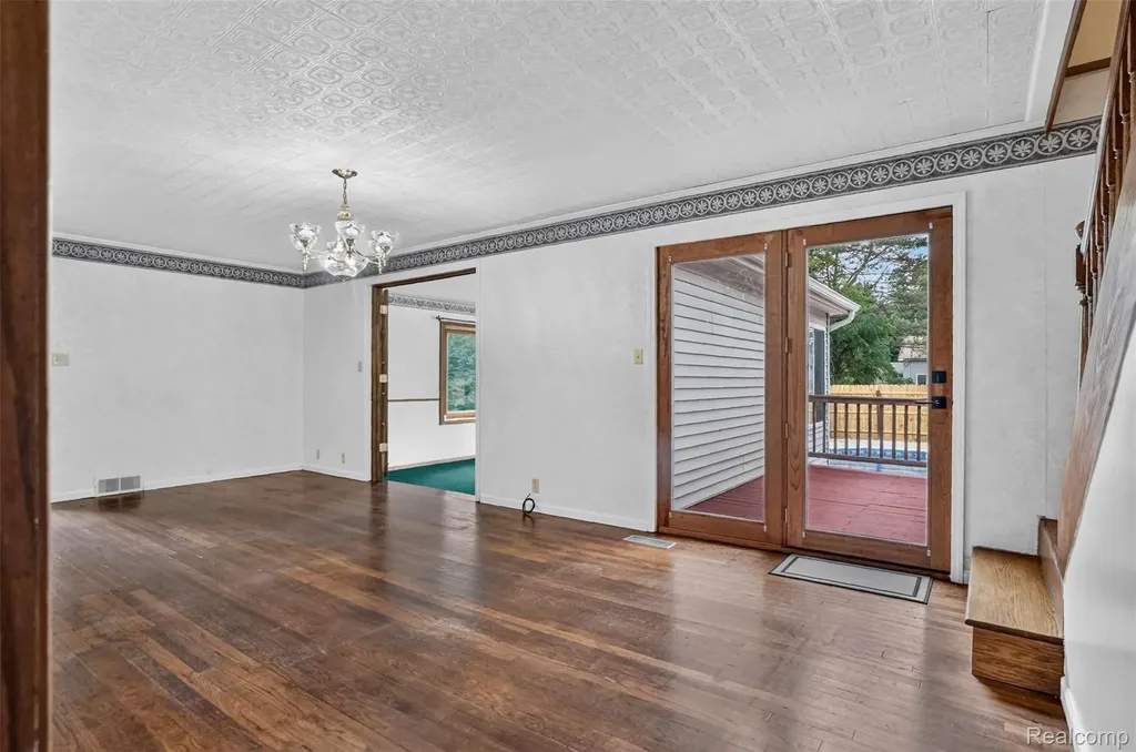 1437 E Cook Road Grand Blanc Charter Township MI 48439