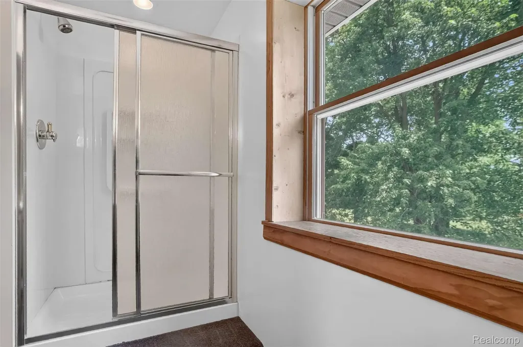 1437 E Cook Road Grand Blanc Charter Township MI 48439